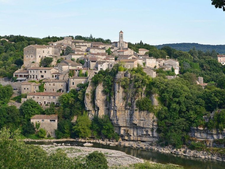 Balazuc plus beaux village de france 15 min